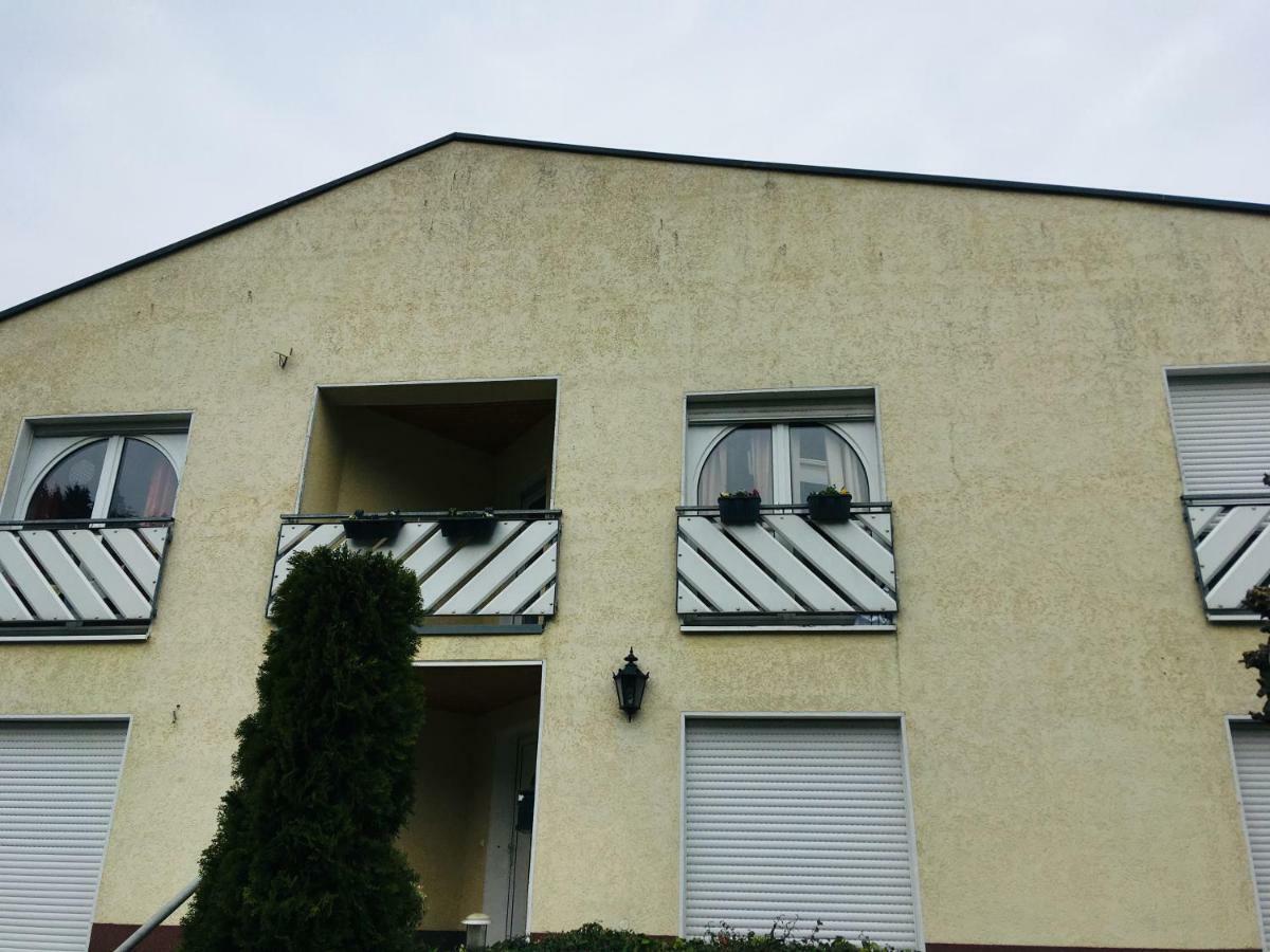 Ferienwohnung Am Nuerburgring/Wintersport Arft Acht Экстерьер фото